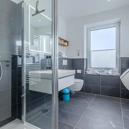 Wasserlilie - Stilvolle Mit Balkon Und Herzlich Willkommenen Vierbeinern * מאלצ'ו