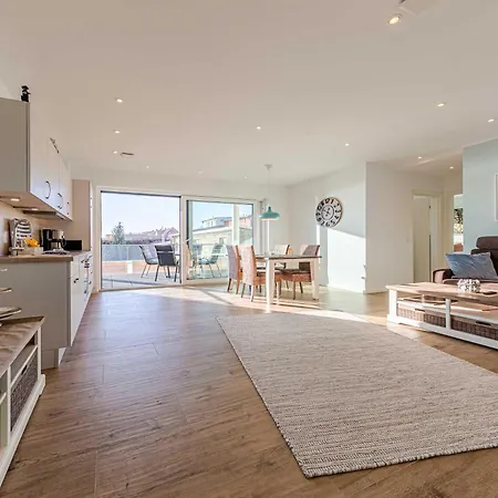 Wasserlilie - Stilvolle Mit Balkon Und Herzlich Willkommenen Vierbeinern מאלצ'ו